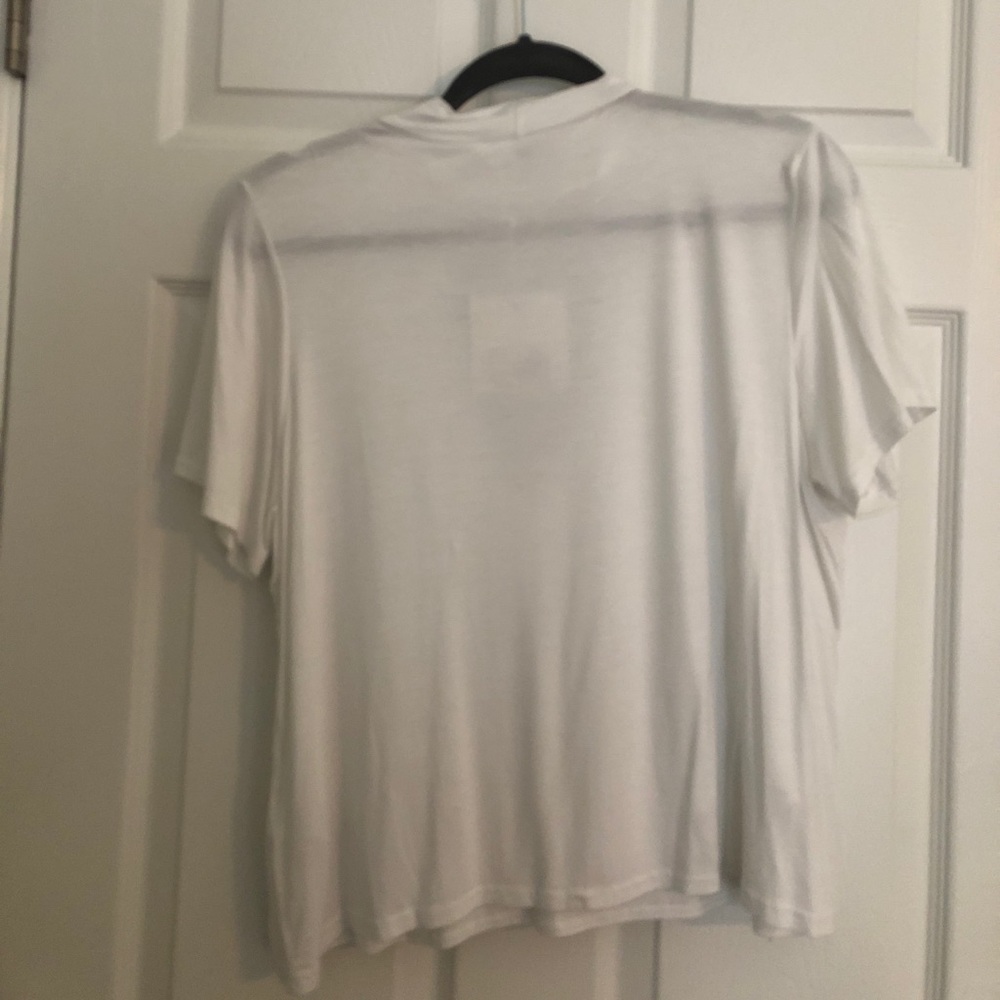 V neck top - Picture 2 of 3